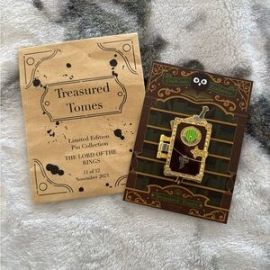 Owlcrate Treasured Tomes Pin - Lord of the Rings
